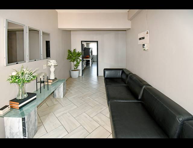 5 BEDROOM APARTMENT FOR SALE IN HIGHLANDS NORTH